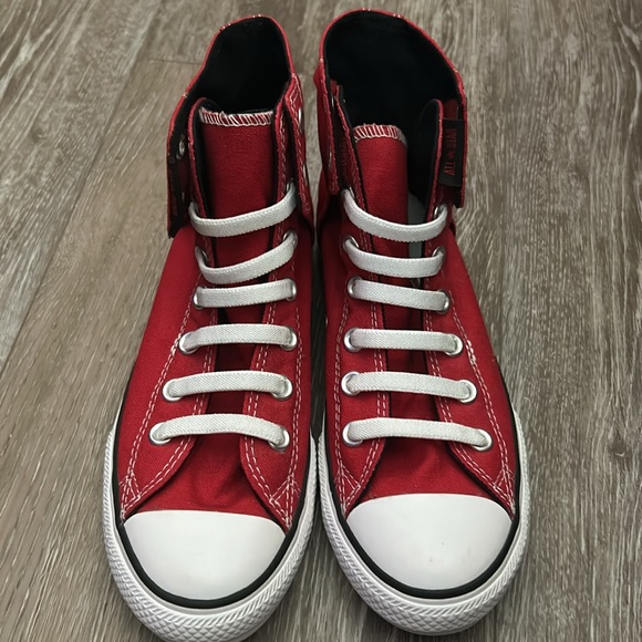 Converse Chuck Taylor All Star HiTop Red Jr Size 4 617662F. Like New no tag. - Picture 4 of 7